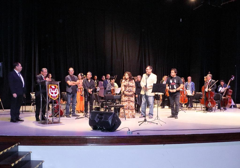 Ofreció UATx concierto sinfónico 'The Beatles'